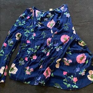 Floral v neck blouse